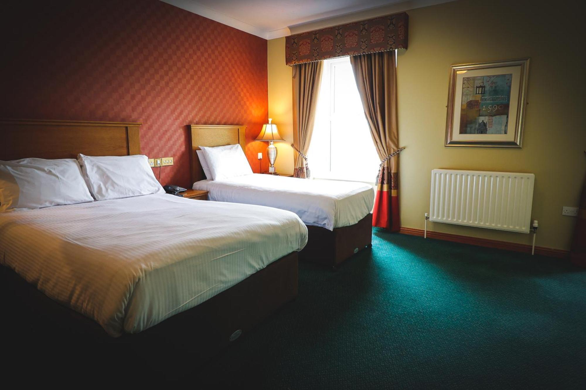 O'Neill Arms Hotel Toome Exterior foto